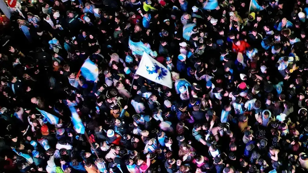 Argentina explode em festa após vitória histórica sobre Inglaterra