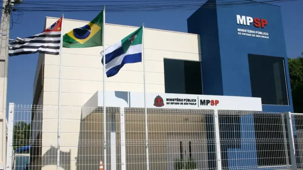 Auditor suspeito de propina pede Justiça gratuita e salário de R$ 40 mil