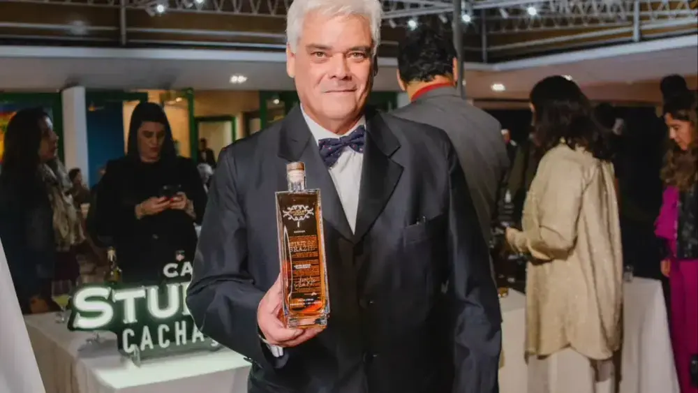 Cachaça brasileira de Hugo Studart celebra 200 anos com Reino Unido