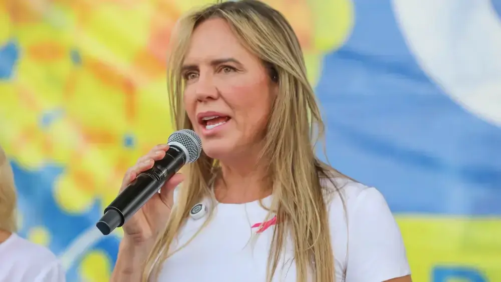 Celina Leão oferece apoio do DF à Venezuela