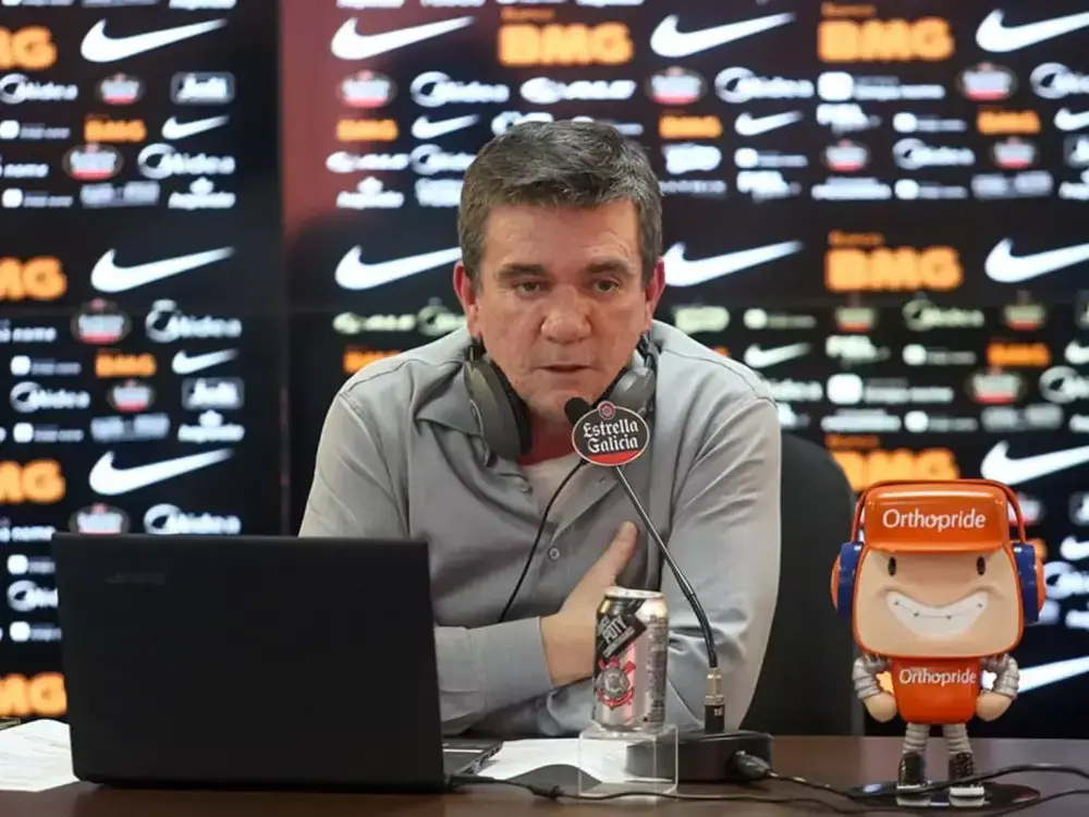 Conselho do Corinthians expulsa ex-presidente Andrés Sánchez