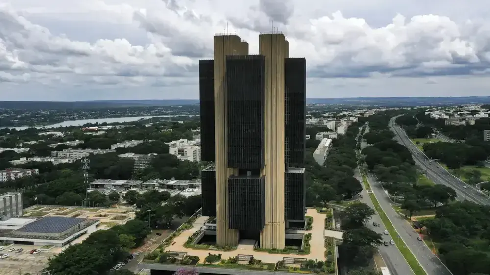 Copom corta Selic para 14% ao ano em queda de 0,25 ponto