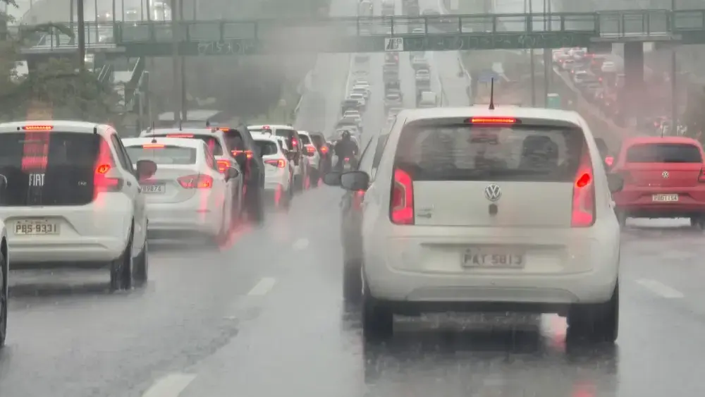 Dia dos Namorados no DF terá chuva e trovoadas, diz Inmet