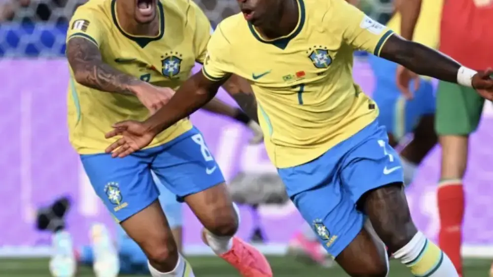 Empate expõe erros de Ancelotti; Vini Jr salva Brasil