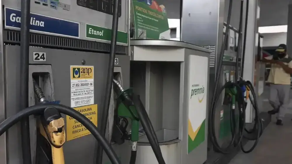 Etanol supera gasolina em 10 estados e DF