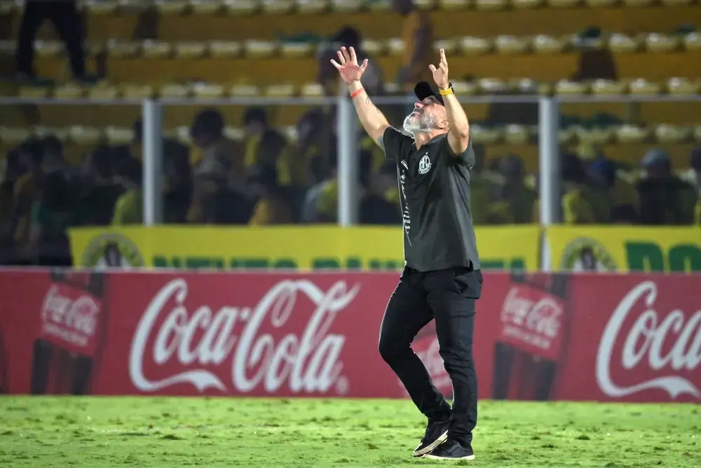 Fluminense perde para Mirassol e desperdiça chance de liderança