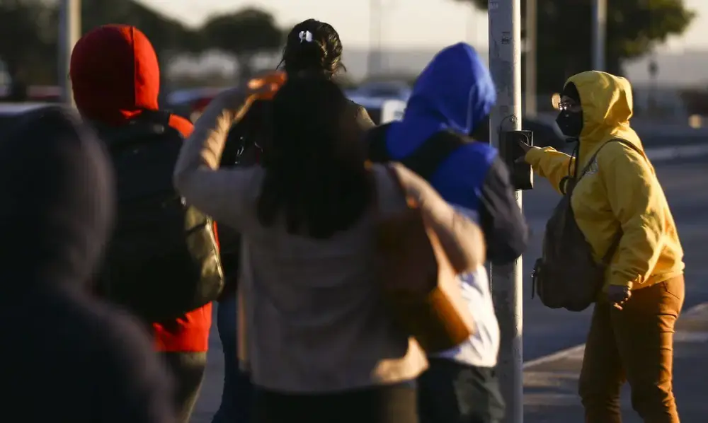 Frente fria e instabilidade provocam temporais em parte do Brasil