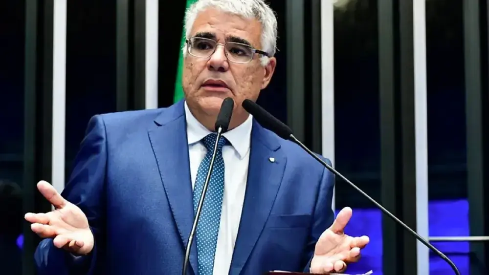 Girão propõe PEC para extinguir emendas Pix