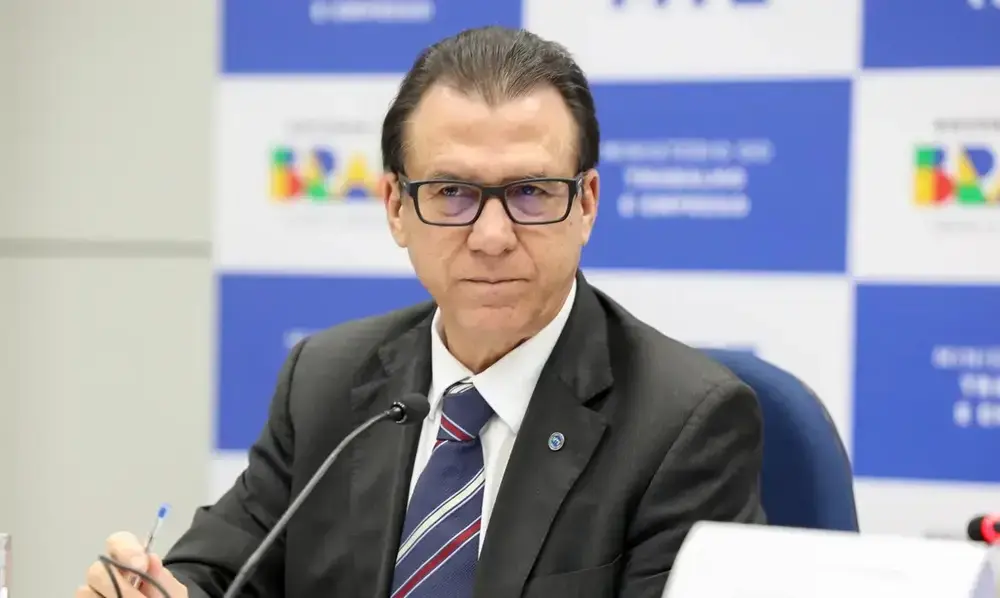 Marinho cobra Congresso sobre fim da escala 6x1 e trabalho por app