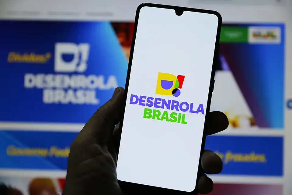 Novo Desenrola cobre 27,7 milhões e R$ 97 bi, diz Febraban