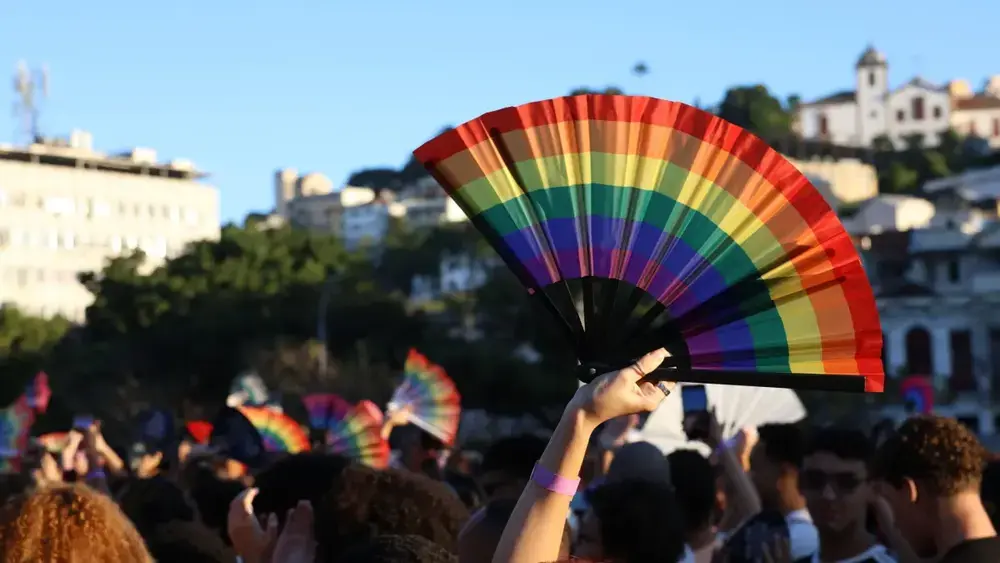 Parada LGBTQIA+ no Rio cobra mais representação no Legislativo