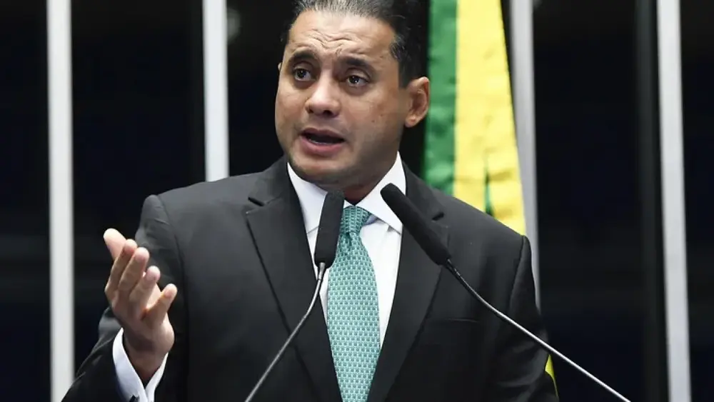 PF aponta ligações entre senador e ministro do STJ em investigação