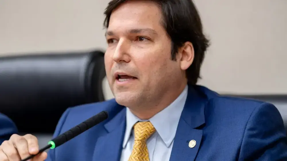 Projeto cria programa de emprego para mães solo no DF