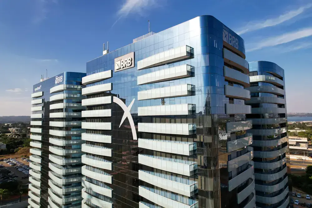S&P rebaixa nota do BRB e cita riscos em capitalização