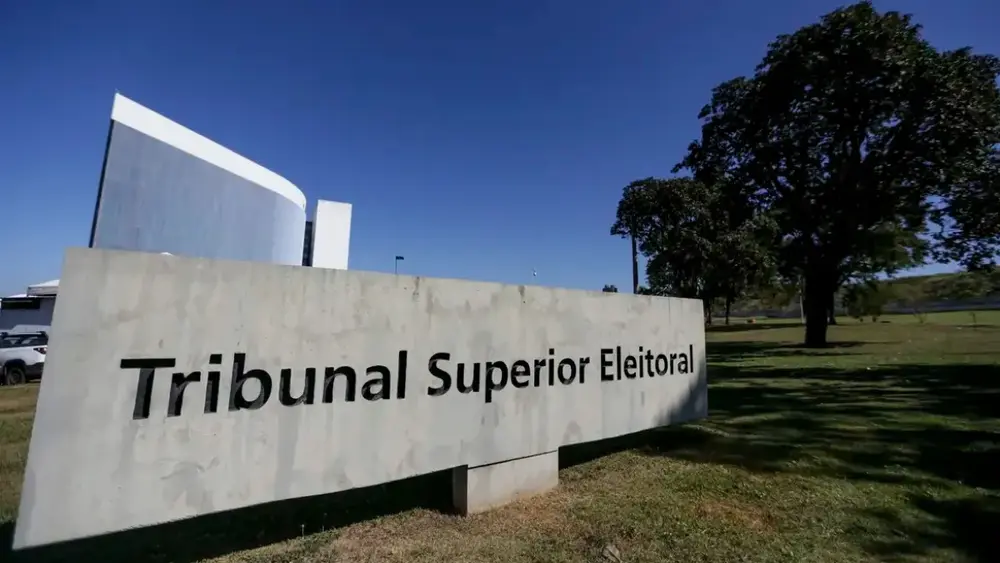TSE suspende sistema de filiação após caso Flávio Bolsonaro