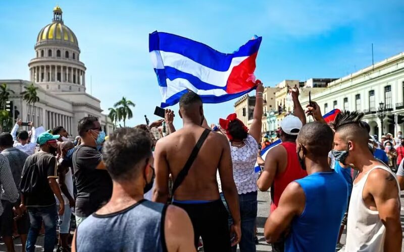Crise de medicamentos em Cuba: 'Estão nos matando aos poucos
