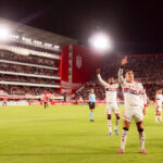 Flamengo empata, mas Arrascaeta fratura a clavícula