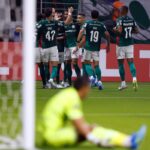 Palmeiras vence Bragantino e mantém liderança isolada