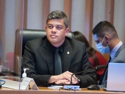 Protetores Mirins: educando crianças contra maus-tratos