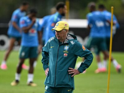 Ancelotti deve testar todo o elenco contra Panamá