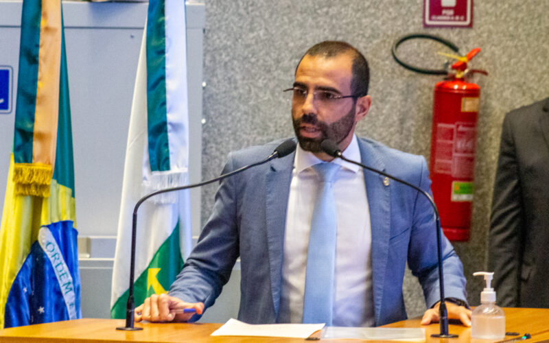 Manzoni lança candidatura a deputado federal com festa no Hípica Hall