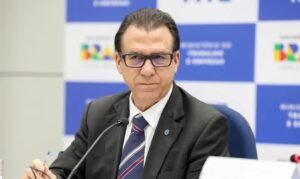 Marinho cobra Congresso sobre fim da escala 6x1 e trabalho por app