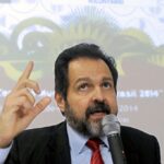 PT brasiliense fecha chapa; Agnelo concorre a federal